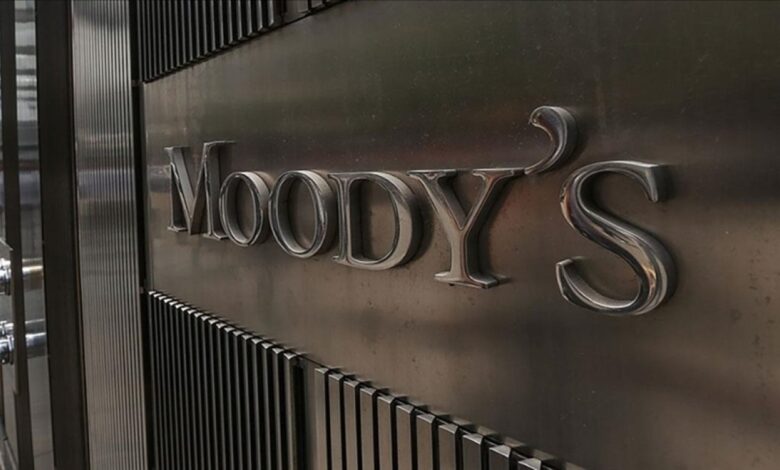 Moody's İngiltere'nin kredini notunu negatife çevirdi