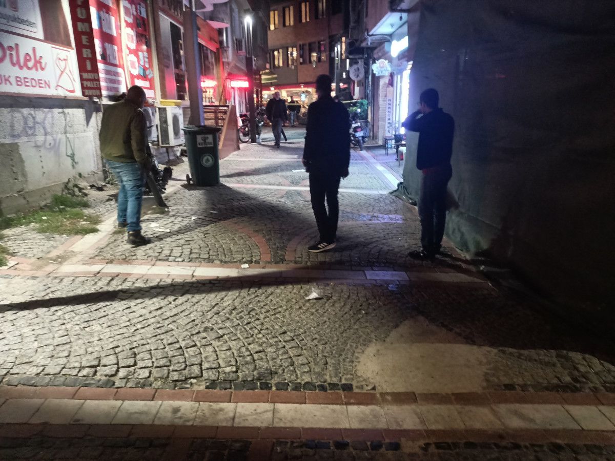 Edirne de bir kişi husumetlisini silahla kovalayarak yaraladı #4