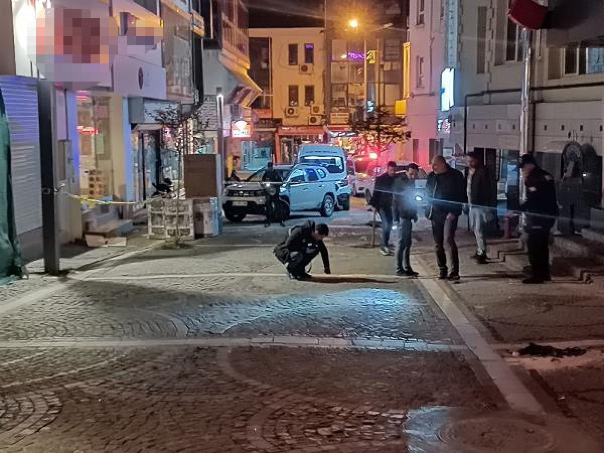 Edirne de bir kişi husumetlisini silahla kovalayarak yaraladı #10