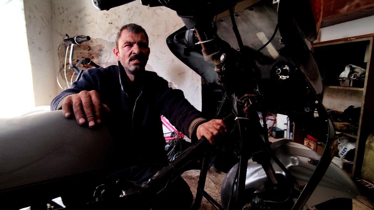 Bursa da gözleri görmeyen motosiklet tamircisi #1
