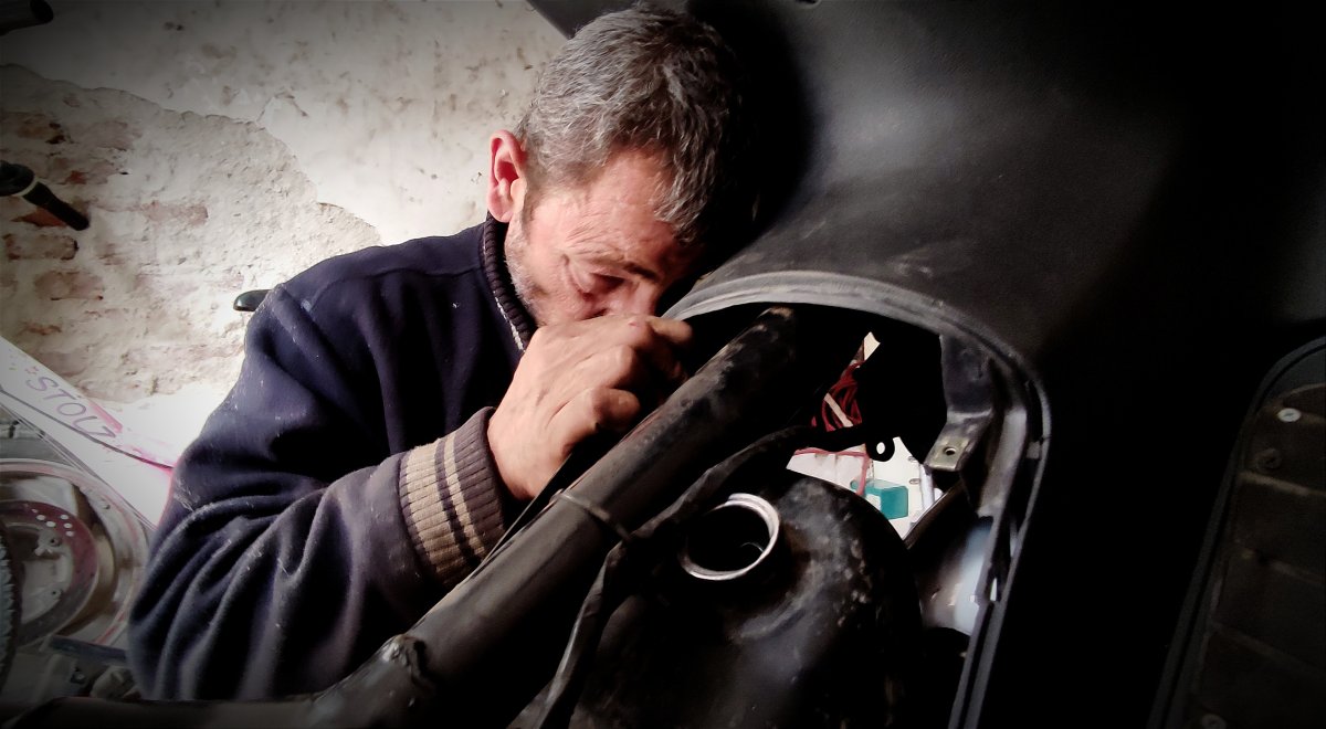 Bursa da gözleri görmeyen motosiklet tamircisi #4