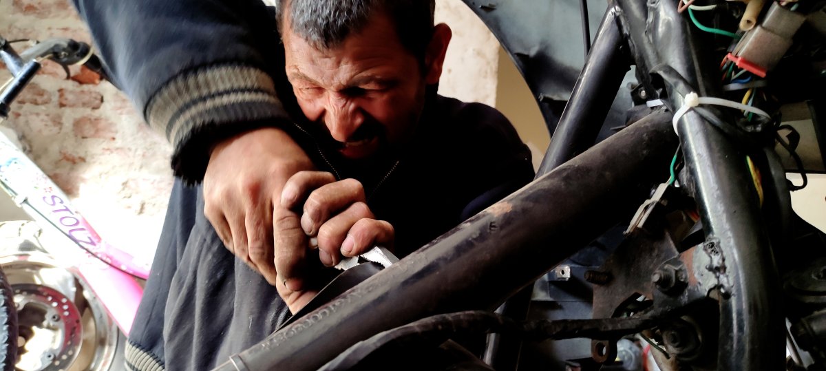 Bursa da gözleri görmeyen motosiklet tamircisi #7