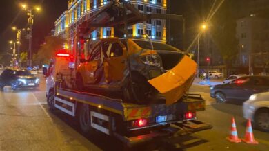 Ankara'da taksi ile otomobil çarpıştı: 1'i ağır 3 yaralı