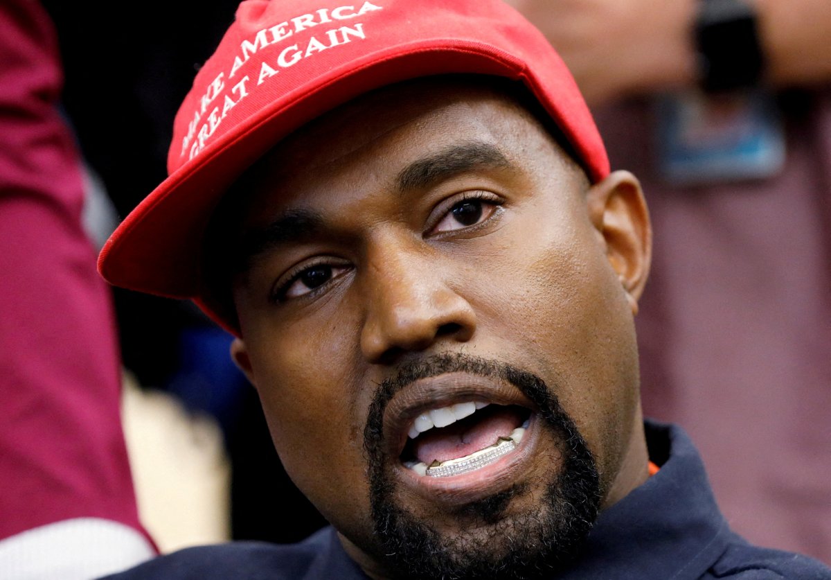 Kanye West, spor markasının genel merkezinden dışarı çıkarıldı #3