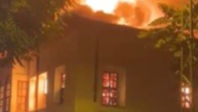 Konya'da tarihi binada yangın çıktı