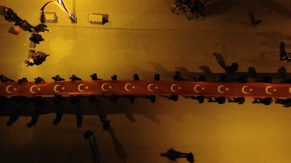 Kırıkkale de bin metrelik Türk bayrağı açıldı #1