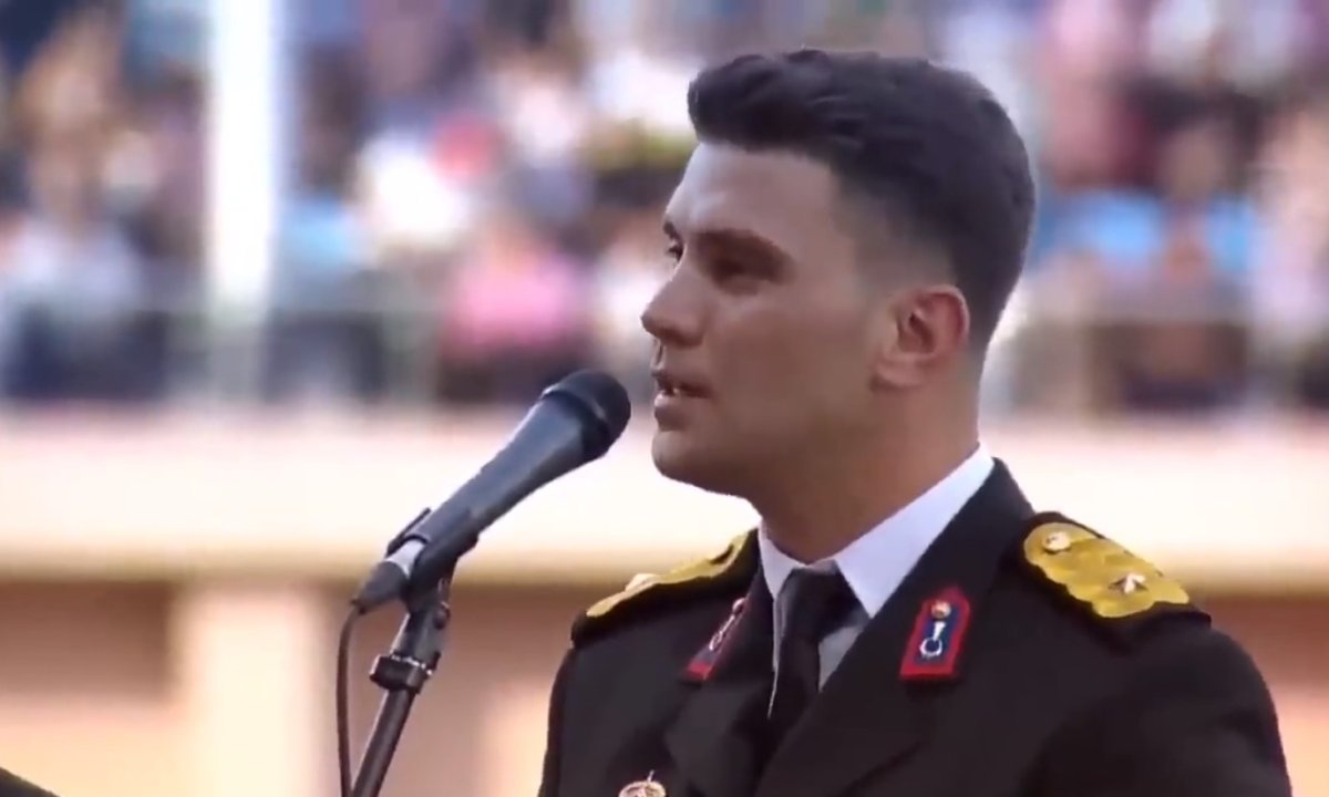 Teğmen Ahmet Hamdi Öğüt ten  İnci Tanem  performansı #3