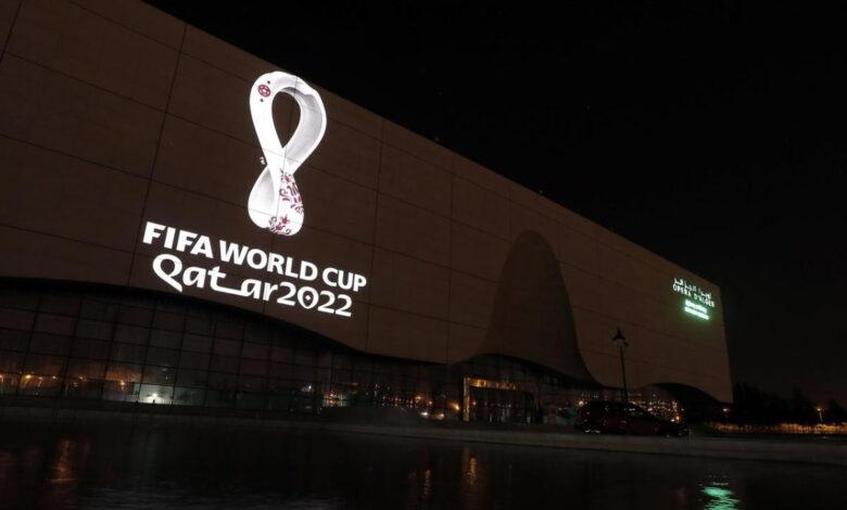 Katar'da 2022 FIFA Dünya Kupası'na hazırlık: Panolara hadis-i şerifler asıldı