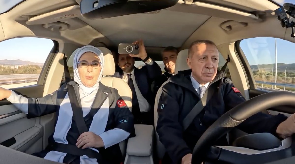 Cumhurbaşkanı Erdoğan ın Togg u kullandığı görüntüler #1
