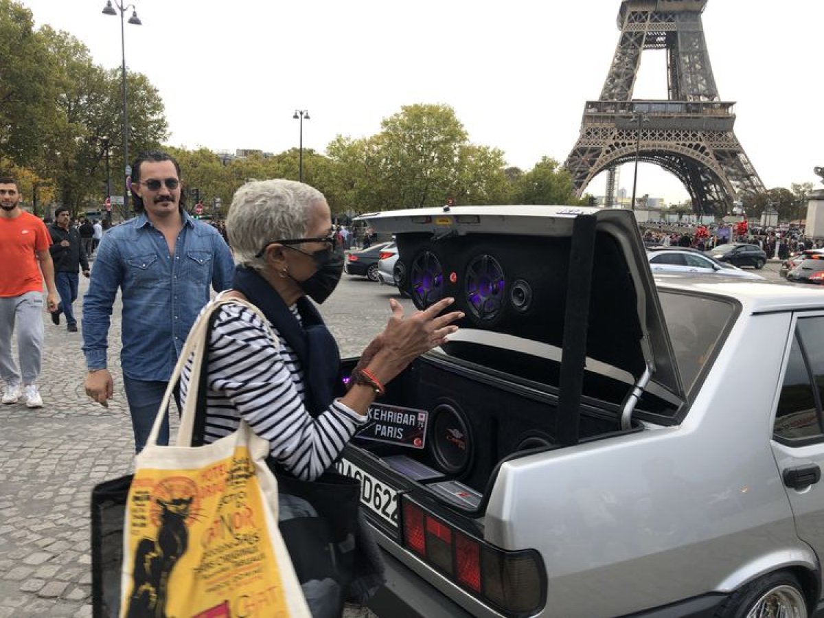 Paris te yaşayan Türk ün Şahin aracı, görenlerin ilgisini çekiyor #5