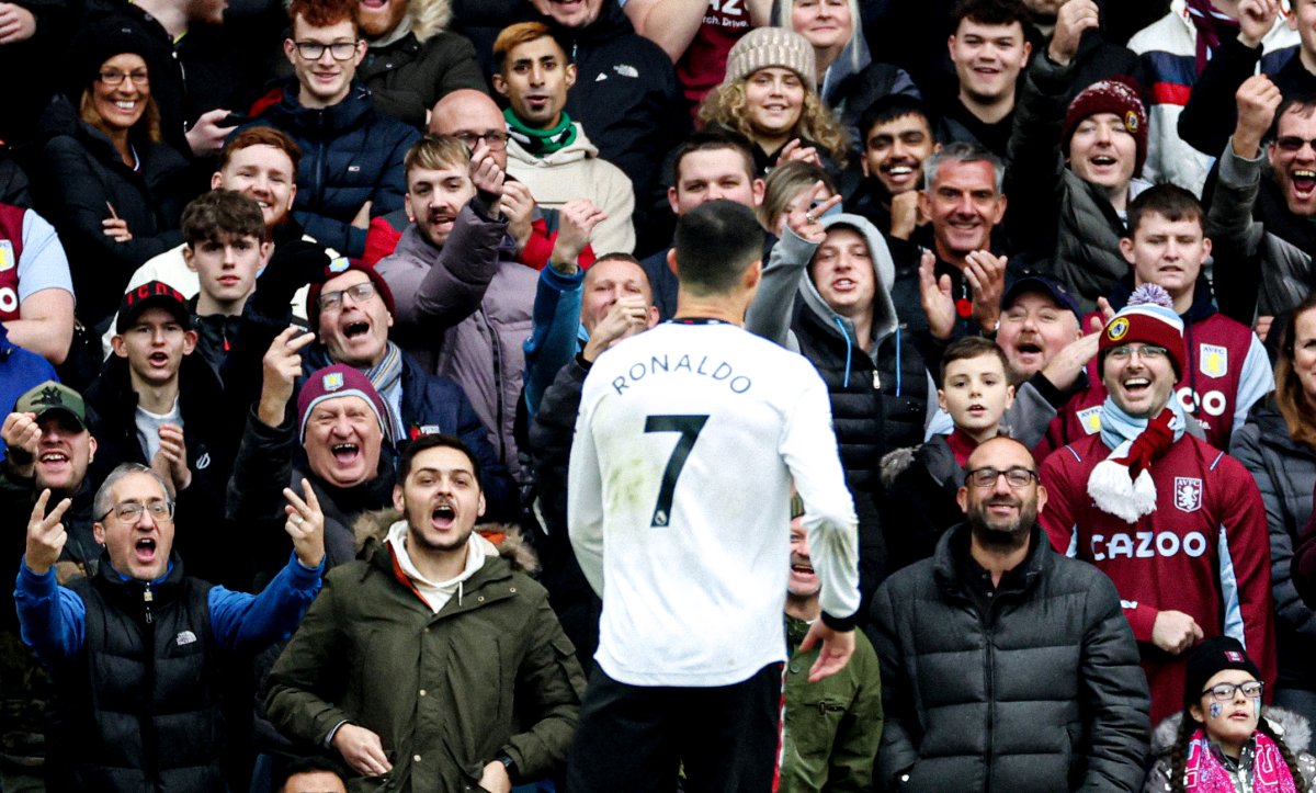 Aston Villa taraftarları Ronaldo ile dalga geçti #1