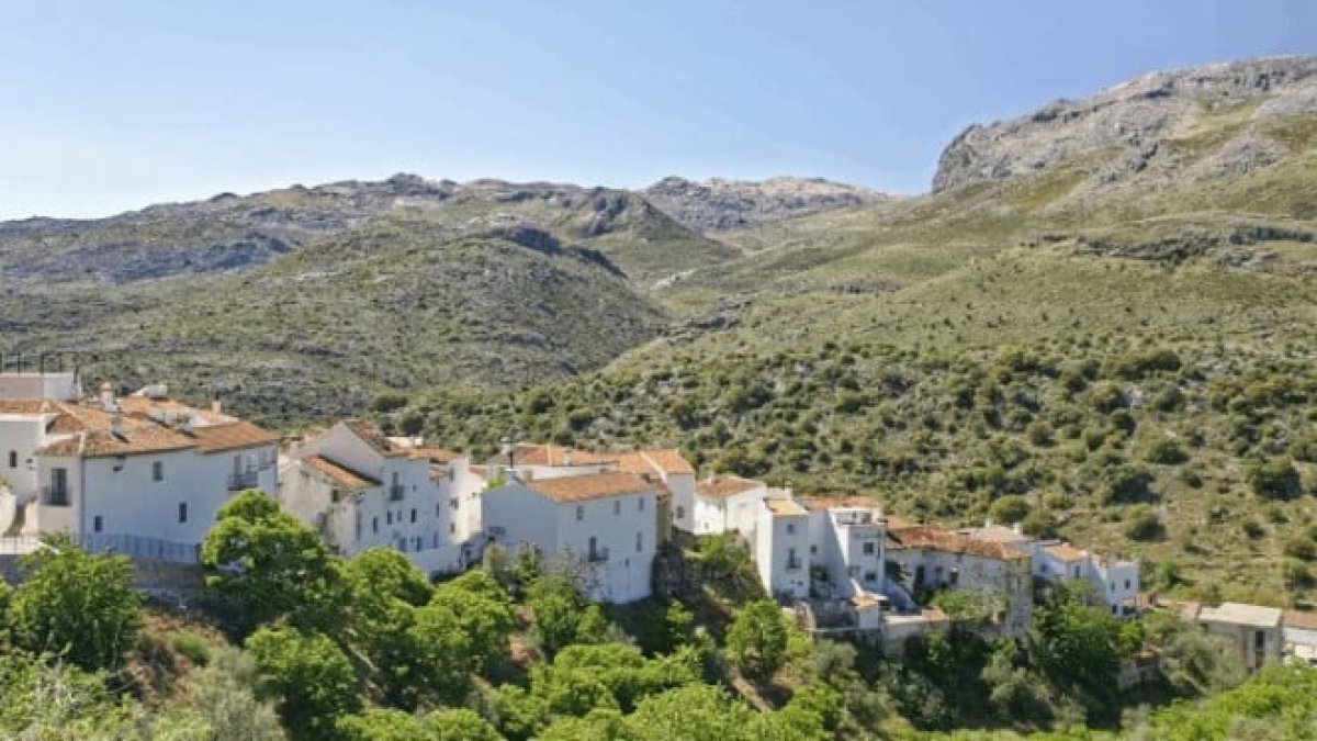 İspanya da 260 bin euroya bir köy satışa çıkarıldı #2