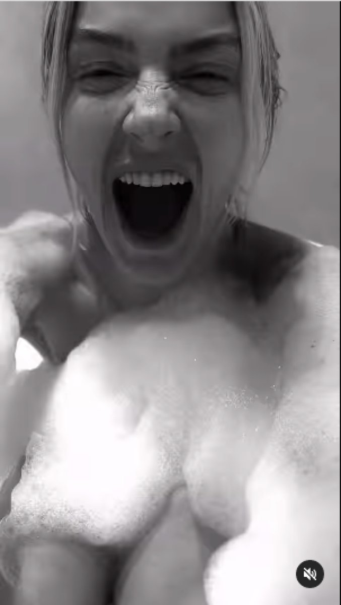 Hadise den küvet pozu #2