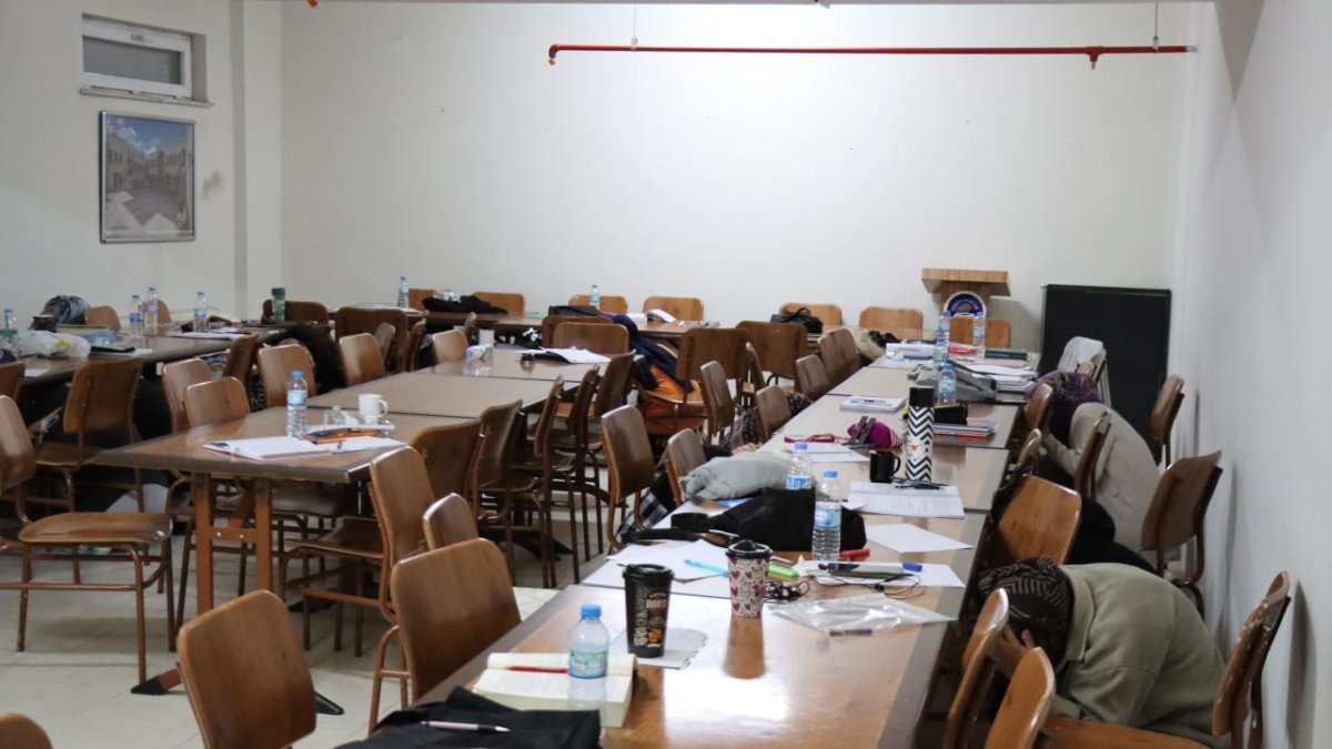 Türkiye genelinde öğrenci yurtlarında  deprem  tatbikatı gerçekleştirildi #6