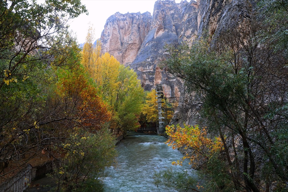 Malatya Tohma Kanyonu na sonbaharın renkleri hakim oldu #9