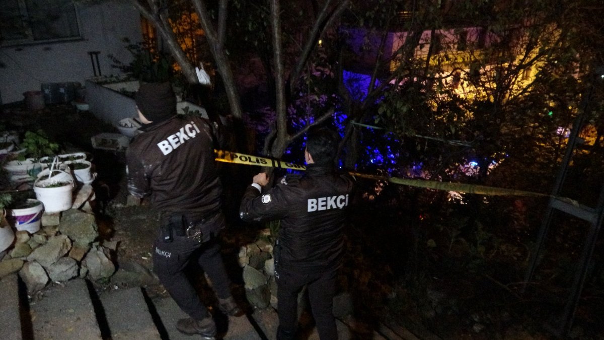 Zonguldak’ta üç katlı evde çıkan yangında 1 kişi hayatını kaybetti #1