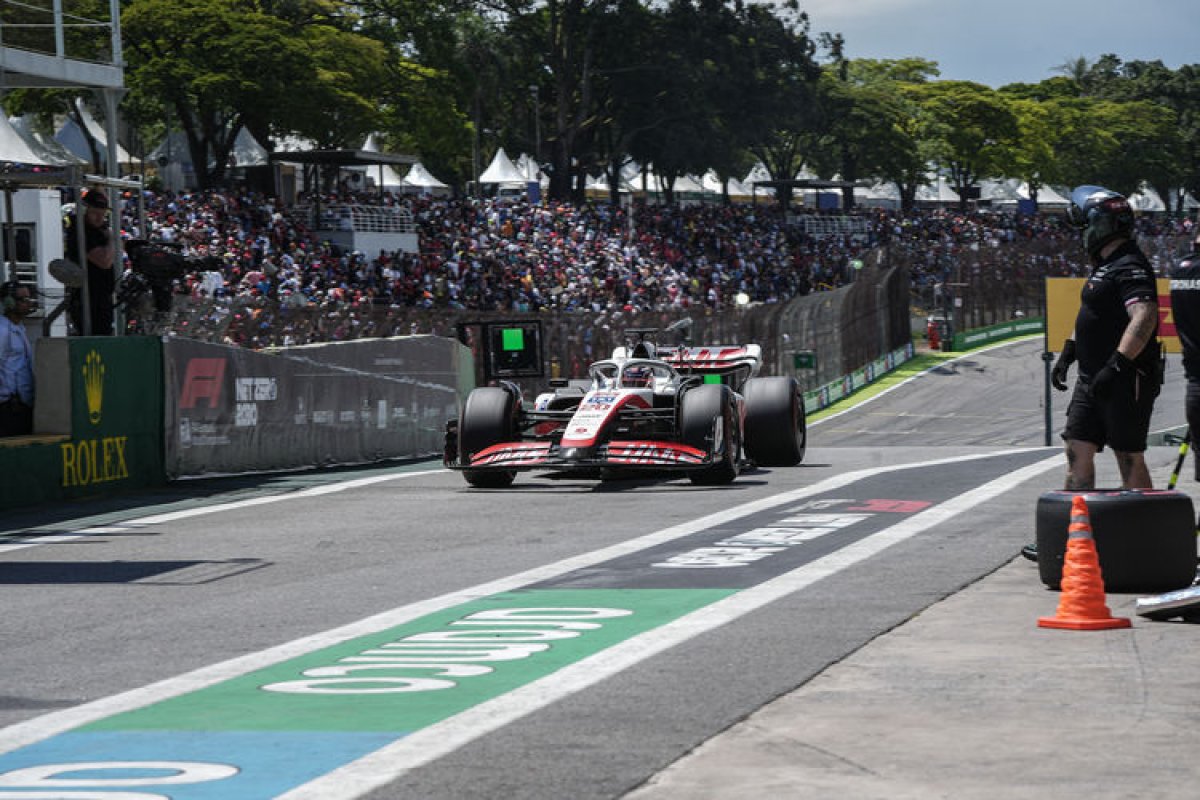 F1 Sao Paulo Grand Prix sinde sprint yarışının galibi Russell oldu #2