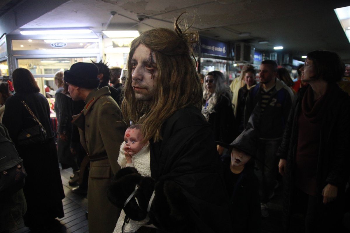 Sırbistan da 'zombi yürüyüşü' yapıldı #6