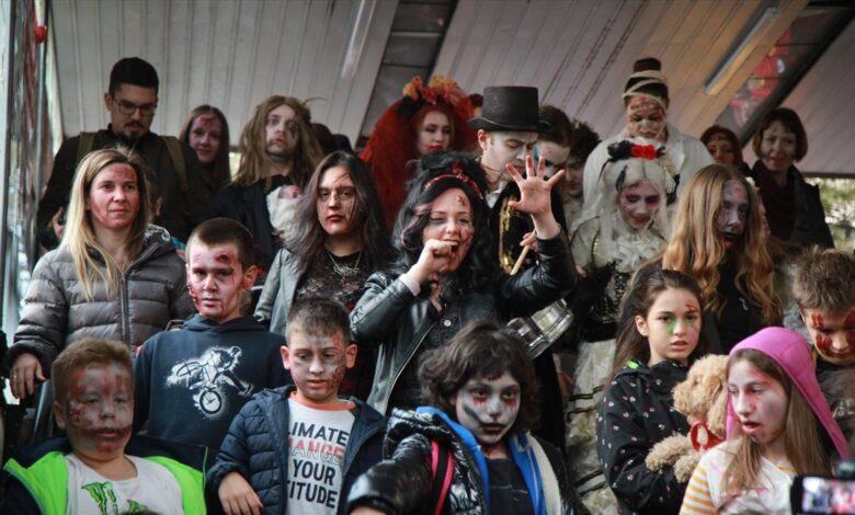 Sırbistan'da "zombi yürüyüşü" yapıldı