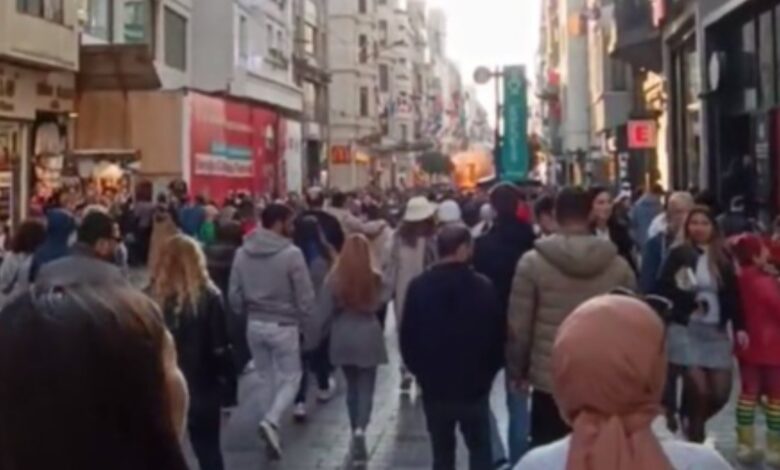 Taksim'deki patlama anı kameraya yansıdı