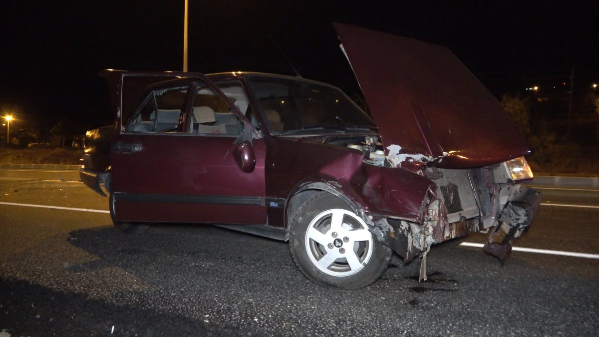 Kırıkkale’de iki otomobil çarpıştı: 4 yaralı