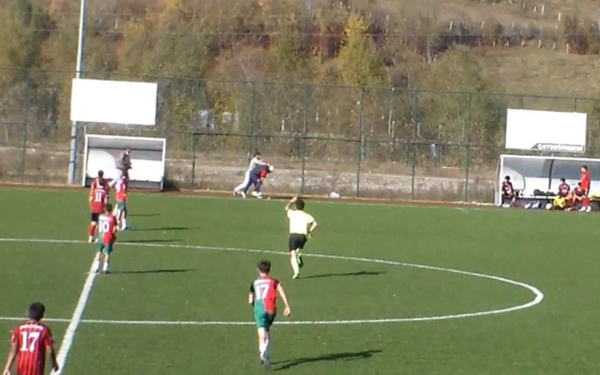 Zonguldak ta Amatör Lig maçında antrenörlerin kavgası #2