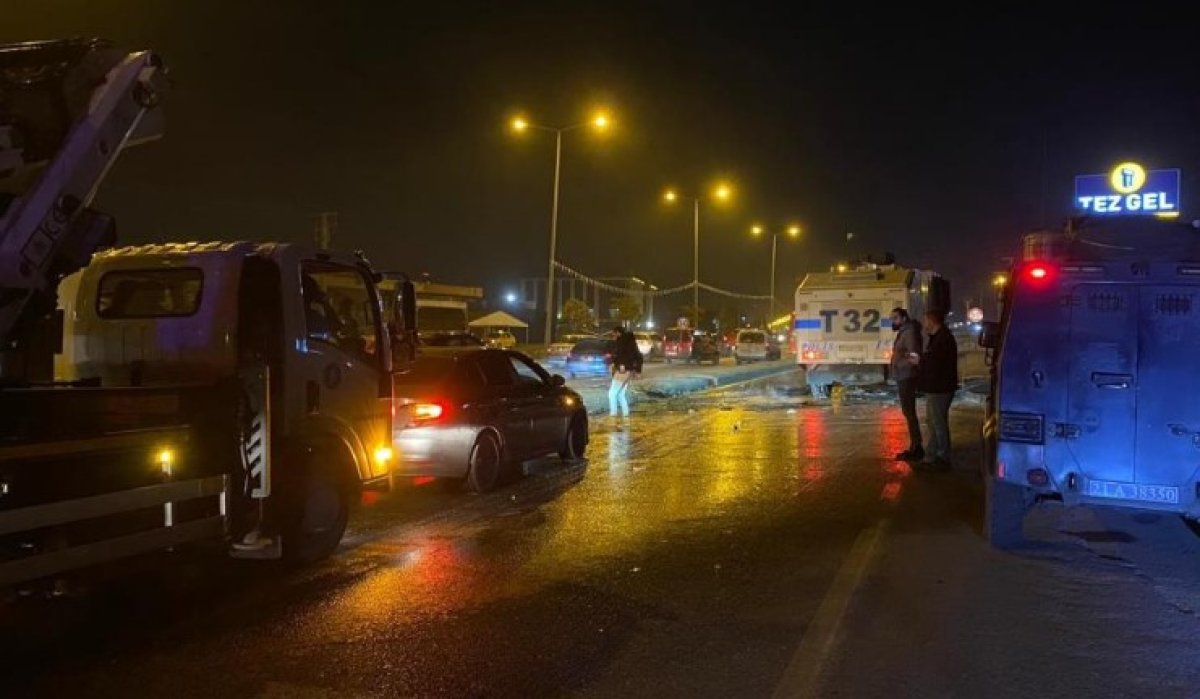 Diyarbakır da elektrik sayaçlarının direklere çıkartılmasına tepki için lastik yaktılar #5
