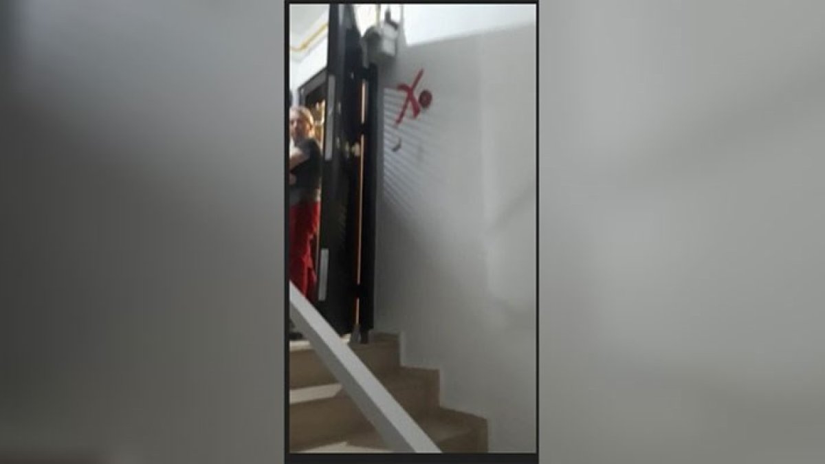 Mersin’de komşularının evini işaretleyen bir kişi yakalandı
