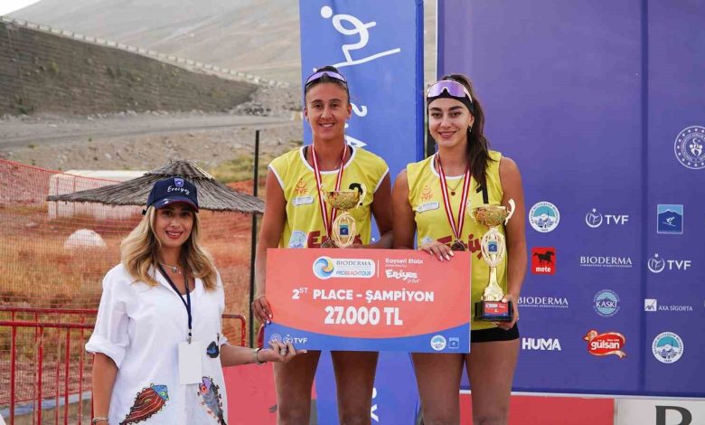 Erciyes'de dünya'da bir ilk yaşandı! Dünyanın en yüksek plajı şampiyonlarını belirledi