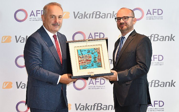 AFDden Turk bankasina 100 milyon Euro ek kaynak