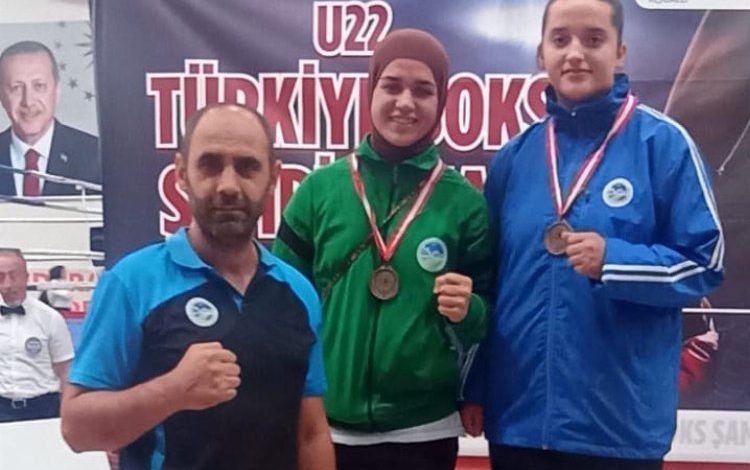 Sakaryanin boksorleri Turkiye Sampiyonasinda dereceye girdi