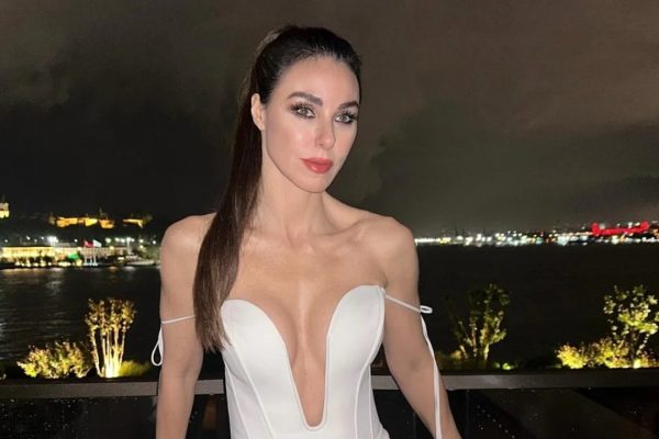 Defne Samyeli’den Refah Saldırılarına Tepki: “Tribünlere Oynamak”
