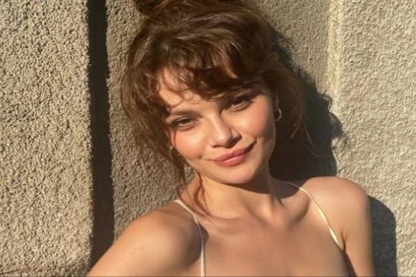 Sinem Ünsal, 9 Ay 10 Yıl Filminin Başrolü Oldu