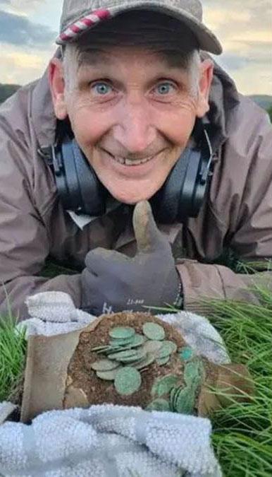 Hobi olarak çıktığı metal arama gezisinde tarihi bir keşfe imza attılar